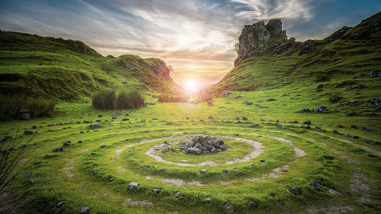 Stone circle image by Pexels from Pixabay